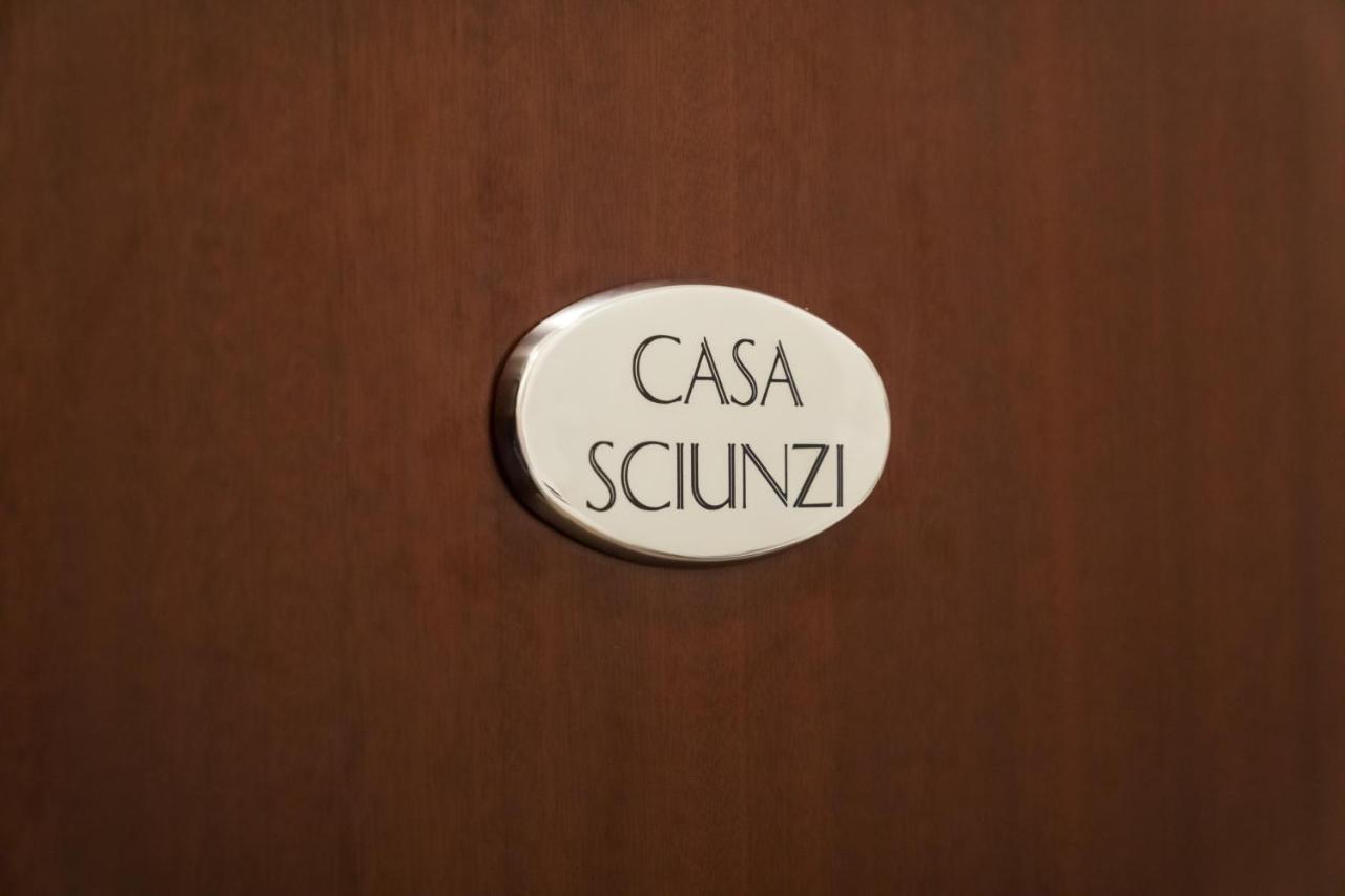 Casa Sciunzi - Elegant Guest House In Rome Termini Екстер'єр фото